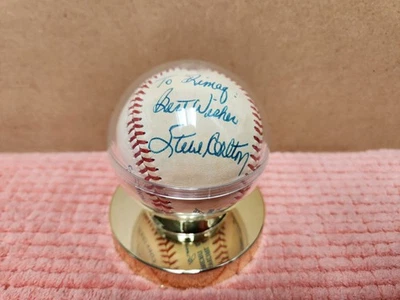 VTG Steve Carlton AUTOGRAPHED Baseball ROALB "DiMag" ESTATE COLLECTION - Image 1 of 2