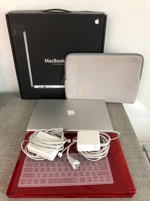 Apple MacBook Pro A1211  15" + 2 Apple 85W chargers +accessories in ORIGINAL BOX - Image 1 of 4