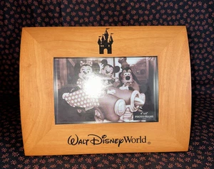 Walt Disney World/Holz/Disney Schloss 4"x 6" Geprägter Foto Bilderrahmen Neu - Bild 1 von 4