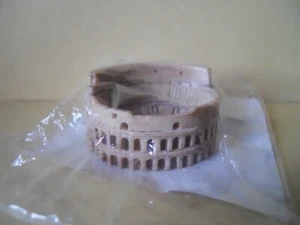 SAFARI LTD STORY BARBAPUFFO codice 50080 COLOSSEO COLOSSEUM rare retired - Imagen 1 de 2