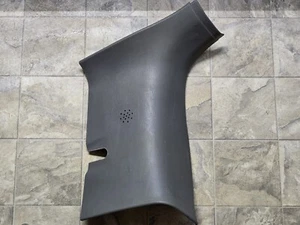 2000-2005 Ford Excursion Right D Pillar Upper Trim Panel Gray - Picture 1 of 7