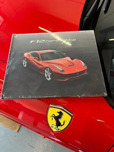 FERRARI F 12 BERLINETTA libro folleto libro de ventas tapa dura folleto de venta - Imagen 1 de 12
