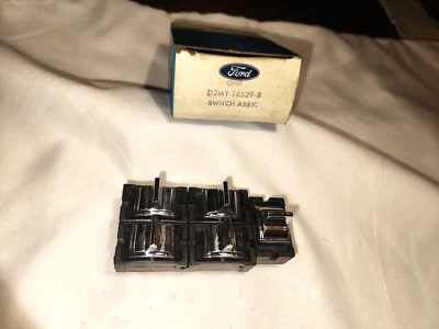NOS 1972/1976 FORD MUSTANG,COUGAR AND TORINO MASTER POWER WINDOW CONTROL SWITCH - Image 1 of 3