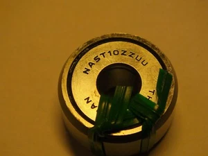 THK  NAST10ZZUU  (NAST-10-ZZUU)  Roller follower - Picture 1 of 4