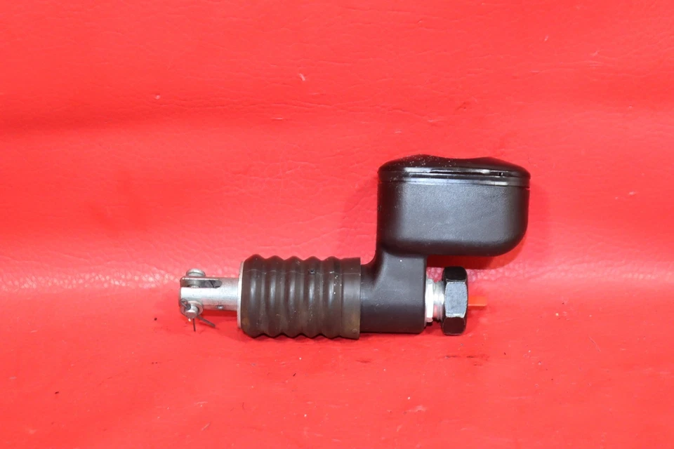 Harley-Davidson Night Train 2000 FXSTB freno trasero cilindro maestro conocido bien Foto 1 de 4