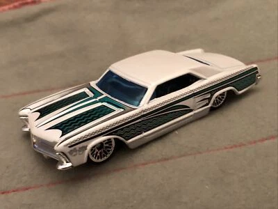 Hot Wheels Muy Raro Blanco y Verde 2001 - '64 Riviera Excelente Estado Foto 1 de 4