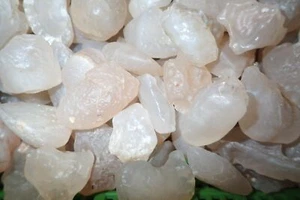 Translucent Raw Gobi Desert Agate Freeform 2 to 25 g size pieces 120 gram Lot - Picture 1 of 12