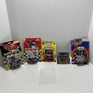 Lotto di nuovi oggetti da collezione NASCAR 1/64 - Gordan, Elliot, Harvick, Foyt, Kulwicki - Foto 1 di 17