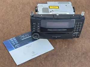 Mercedes C-Klasse W203 Radio CD Autoradio A2038273842 MF2530 Original - Bild 1 von 4