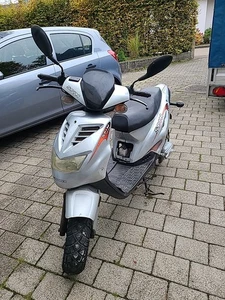 Motorroller 50ccm - Bild 1 von 4