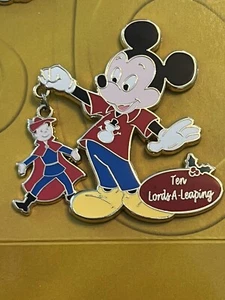 Disney Shopping 12 Giorni di Natale Topolino Dieci Signori Pendente che Salta LE 300 Spilla - Foto 1 di 4
