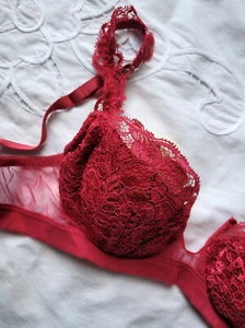 La Perla Marvel Red Embroidered Bra Size 14B / 36B - Picture 1 of 6