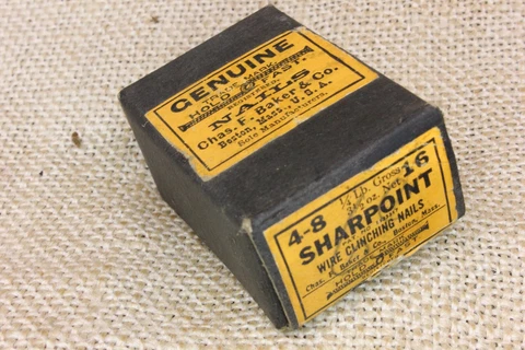 1/2” Old Shoe Nails 25 Clinching 1/8” Round Flat Headed Vintage In Box Sharpoint Cover