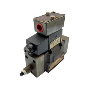 Double A Model QJ-005-C-1061-TSP Hydraulic Pilot Valve Assembly - Picture 1 of 3