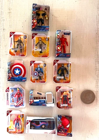 ZURU Mini Brands DISNEY Marvel SPIDERMAN THOR AMERICA PANTHER WIDOW WASP Lot 13 Cover