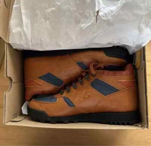 New Balance Rainier Men's Boots Sports Outdoor Shoes Sneakeres urainog - Picture 1 of 5