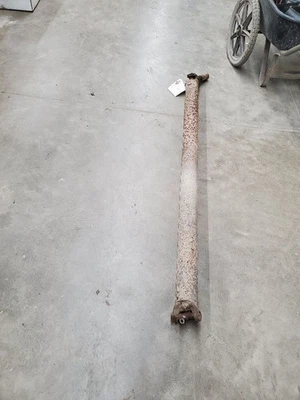 Rear Drive Shaft 4WD 143.5" Wb Automatic Fits 99-04 SIERRA 2500 PICKUP 301896 Foto 1 de 4