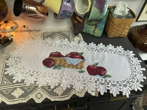 Lace Apple Basket Table Runner Centerpiece Fall White Red Harvest 14 x 30 A20 - Picture 1 of 2