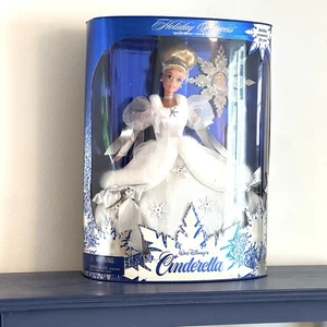 Walt Disney's Cinderella Holiday Princess 1996 edición especial Mattel 16090 - Imagen 1 de 7