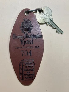 "Llavero de motel ""George Washington Hotel"" y llave Jacksonville FL #704 MUY RARO" - Imagen 1 de 5