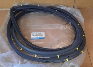 MAZDA 626 GV WAGON 1988 - REAR LEFT RL LH DOOR RUBBER OUTER SEAL GENUINE - Picture 1 of 3