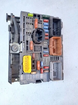 CITROEN C4 GRAN PICASSO PEUGEOT 207 9664705880 CENTRALINA RELE FUSIBILI BSM-R01  - Immagine 1 di 4