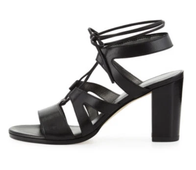 Sandalia Stuart Weitzman Tiegirlbingo de cuero con cordones y tiras, negra talla 10 M Foto 1 de 4