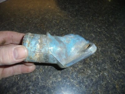 Carcasa/salida de agua original Pontiac GTO FIREBIRD 1966-1973 nueva Foto 1 de 3