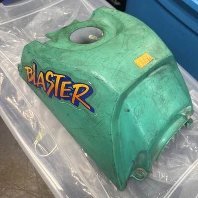 Yamaha Blaster 200 88-06 Used OEM Yamaha  Gas Tank   Cover Foto 1 de 4