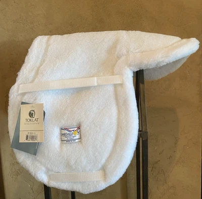 ALMOHADILLA DE SILLÍN TOKLAT MEDALLÓN POLAR INGLÉS CONTACTO CERCANO 15" Foto 1 de 4