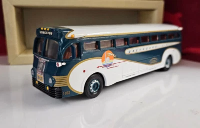 CORGI New York Worlds Fair - Yellow Coach 743 1/50 - Bild 1 von 4