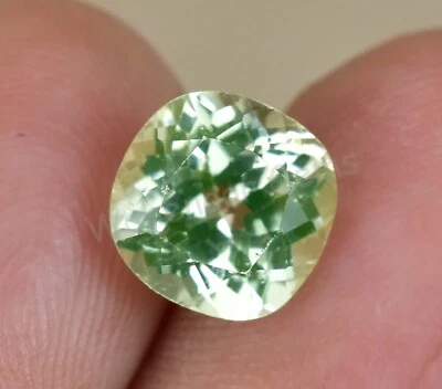 3.40 Ct Natural Green Peridot Cushion Shape VVS Pak Gemstone AGL Certified - Image 1 of 4