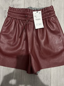Las mejores ofertas en Pantalones cortos de cuero Zara para De mujer | eBay