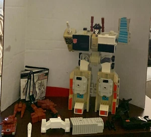 VTG 1985 TRANSFORMERS G1 METROPLEX AUTOBOT BATTLE STATION/ROBOT COMPLETE - Picture 1 of 11