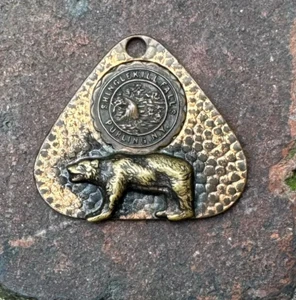 Vtg SHINGLEKILL FALLS Purling NY Bear Medallion Pendant Keychain Tag - No Chain - Picture 1 of 10