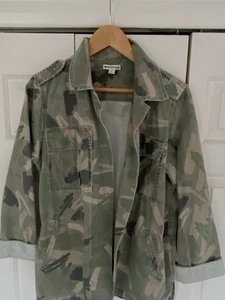 Women’s whistles camo Jacket Size m - Picture 1 of 4