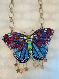 RARE* Betsy Johnson enchanted butterfly necklace: CHOOSE COLOR: Blue or Green - Picture 1 of 4