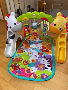 Fisher-Price 3in1 Erlebnisdecke Spielbogen Kugelbahn mit Lichtern &Musik (GLK31) - Bild 1 von 3