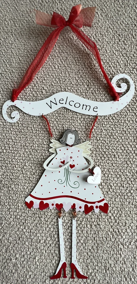 Letrero colgante de bienvenida de metal Silvestri Karen Rossi Love Hearts día de San Valentín Foto 1 de 4