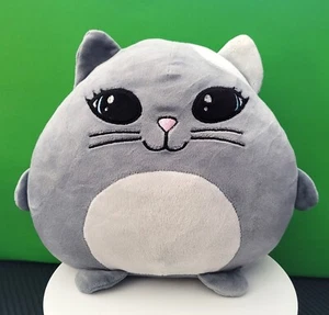 Six Flags Gray Cat 8 inch Plush Toy - Picture 1 of 2