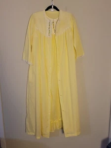 Vintage Handmade Yellow Maxi Robe & Nightgown Set Cottagecore Embroidered Lace - Picture 1 of 8