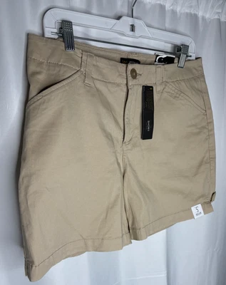 Lee Women's Khaki  Safari Shorts women’s size 10 NEW with tags 5” inseam 4622024 - Image 1 of 4