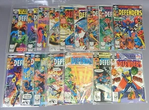BELLISSIMO lotto fumetti Marvel The Defenders 50 centesimi 1980 #87-102 - Foto 1 di 9