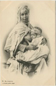 MA NOURRICE, STILLEN, ETHNISCHER WEIBLICHER AKT - ALGERIEN Postkarte  - Bild 1 von 2