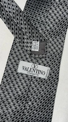 Cravatta Valentino Garavani 100% Seta - Immagine 1 di 4
