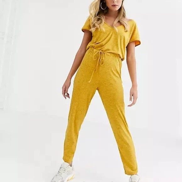 Mono Traje Pantalón Traje Talla 0 ASOS Amarillo Mostaza Cuello en V Acanalado Cintura Corbata Foto 1 de 4