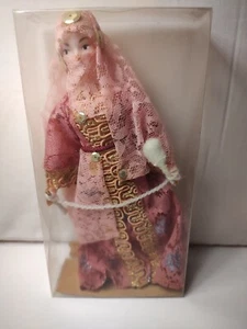 Vtg 1986 De Luxe Collection - The Berber Doll in clear box NIB - Picture 1 of 6