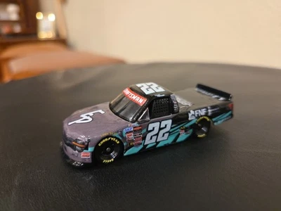 Camión Tyler Tomassi Elly Productions 2025 #22/FNF NASCAR fundido a presión personalizado 1:64 Foto 1 de 4