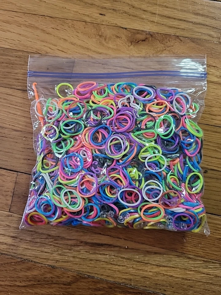 大量彩虹织布带 — 第 1/1 张图片