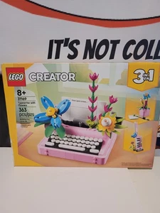 LEGO Creator 3 in 1 Typewriter with Flowers Building Toy 31169 - Bild 1 von 3